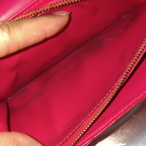 LOUIS VUITTON Monogram Vernis Sarah Wallet Envelope Red Leather - Picture 9 of 17